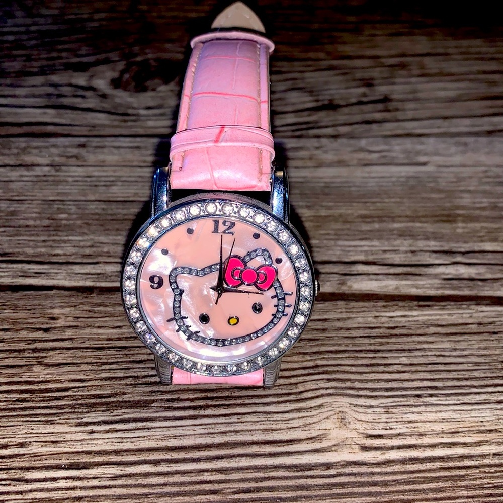 Light pink Hello Kitty watch